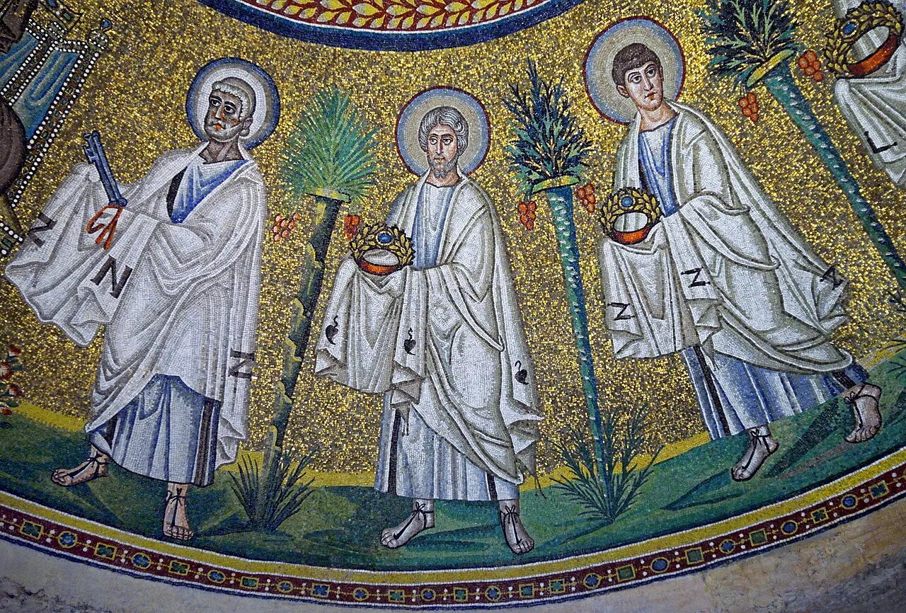 I mosaici del Battistero degli Ariani con la processione degli apostoli
