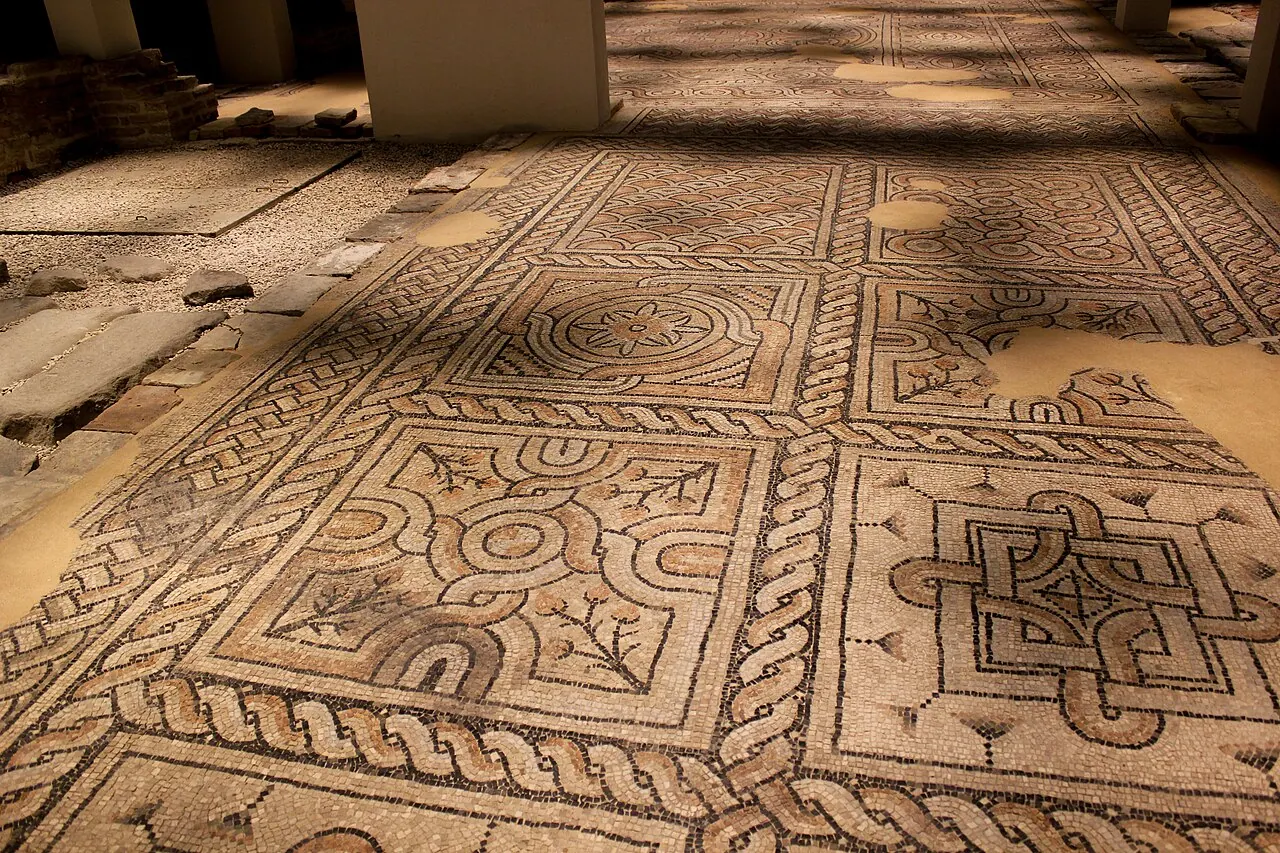 Il pavimento a mosaico della Domus dei Tappeti di Pietra a Ravenna