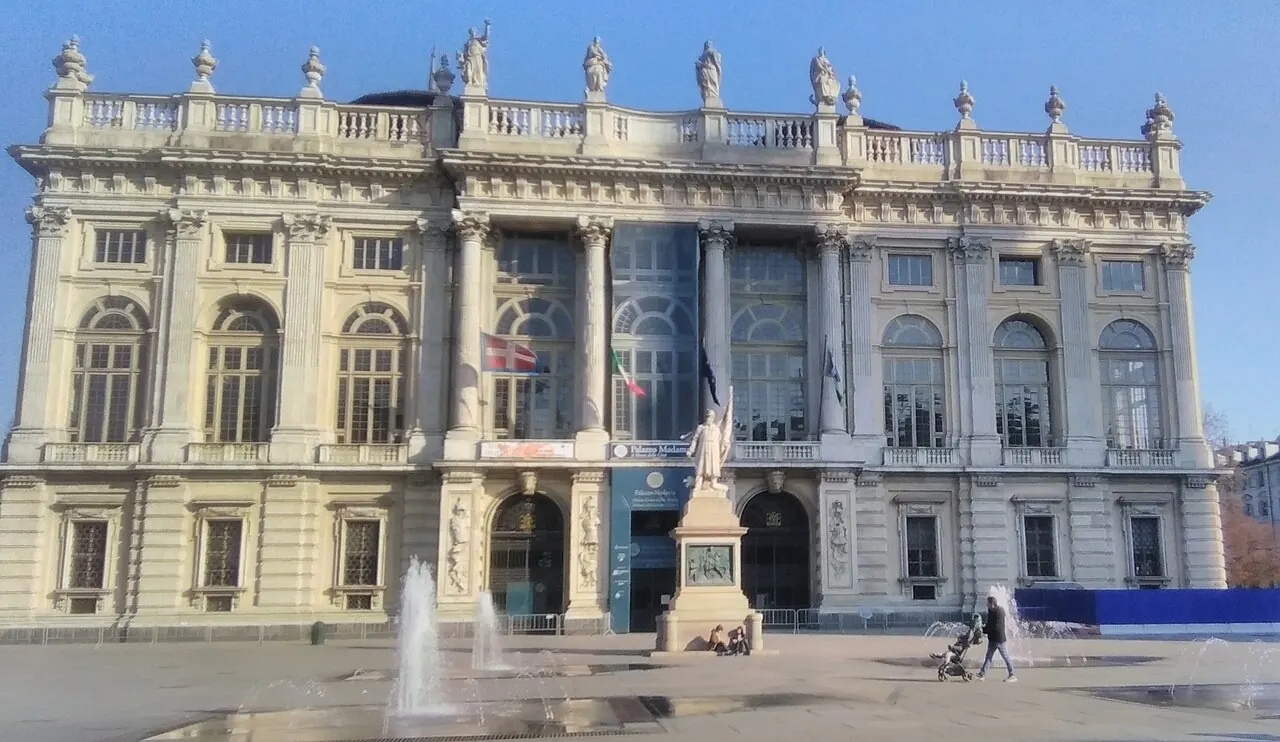 La facciata juvarriana di Palazzo Madama in piazza Castello